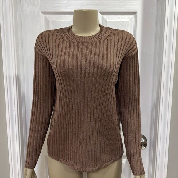 JESSICA  SIMPSON RIBBED SWEATER. - Picture 1 of 5